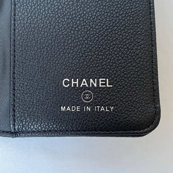 NewChanel VIP Passport Holder Black and Silver - Picture 5 of 9